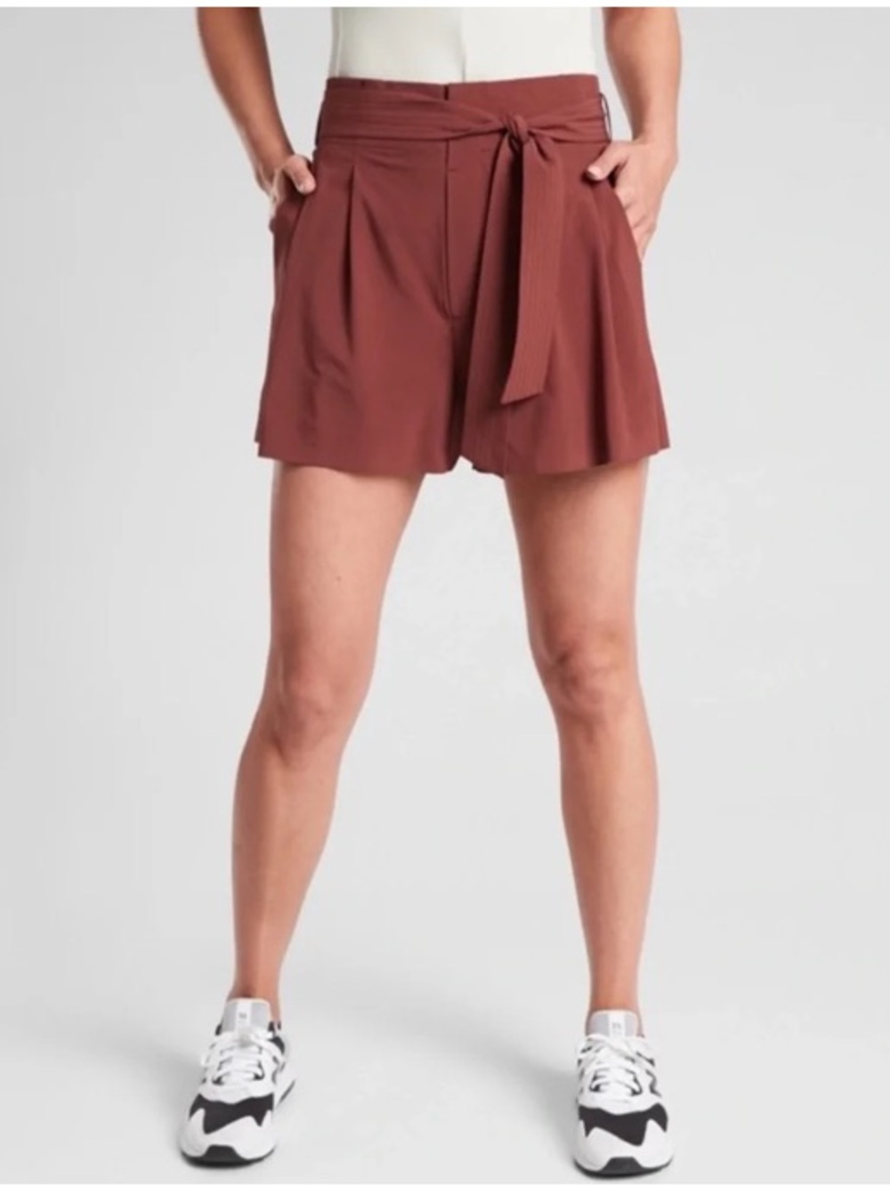 ATHLETA Skyline Short II Belted High Rise Paper Bag Adirondack Brown Minimalist